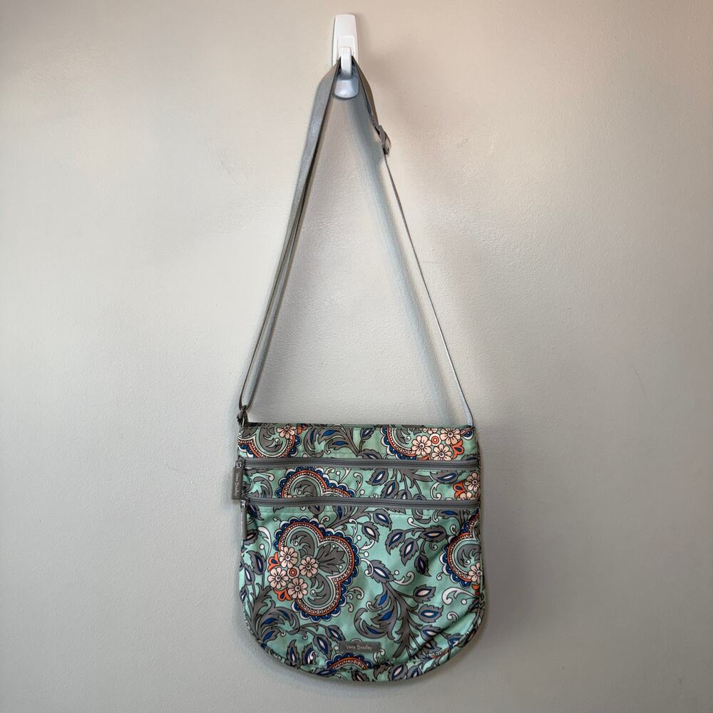 Vera Bradley Fan Flowers Print Lighten Up Trio Zip Hipster Crossbody Bag Purse